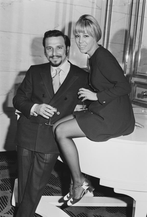 American so<em></em>ngwriters and partners Barry Mann and Cynthia Weil, UK, 15th May 1969.
