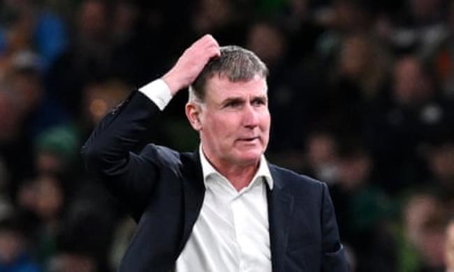 Stephen Kenny scratches his head while watching his Republic of Ireland team lose 2-0 at home to Greece