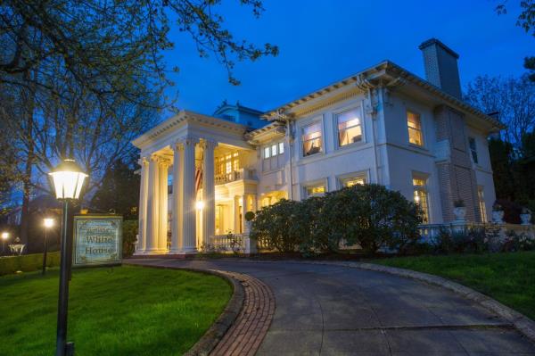 white house replica portland oregon