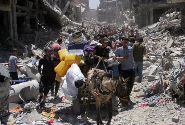 Refugees flee  Jabalia refugee camp