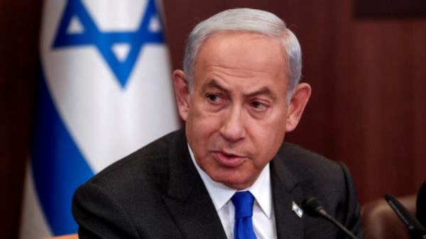 FILE PHOTO: Israeli Prime Minister Benjamin Netanyahu attends the weekly cabinet meeting in Jerusalem, 3 January 2023. Atef Safadi/Pool via REUTERS/File Photo</p>

<p>　　