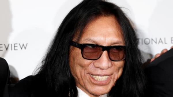 FILE PHOTO: Musician Sixto Rodriguez arrives to accept the Best docu<em></em>mentary award from the Natio<em></em>nal Board of Review in New York, January 8, 2013. REUTERS/Lucas Jackson/File Photo