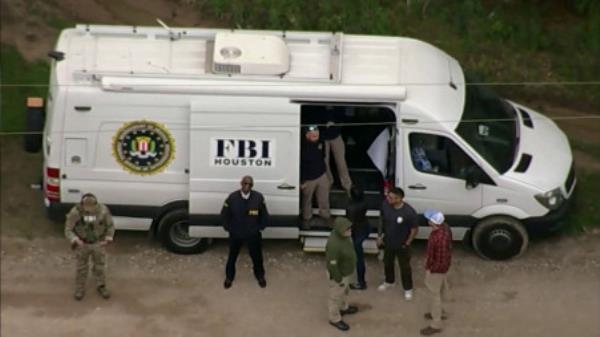 An aerial view shows a Federal Bureau of Investigation (FBI) van wher<em></em>e a search is being co<em></em>nducted for Francisco Oropeza, 38, who police say shot dead five neighbors in Cleveland, Texas, US 29 April, 2023 in a still image from video. ABC affiliate KTRK via REUTERS