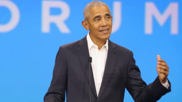Former President Barack Obama speaks to attendees at the Obama Foundation Democracy Forum on November 03, 2023 in Chicago, Illinois. Photo courtesy CNN.</p>

<p>　　