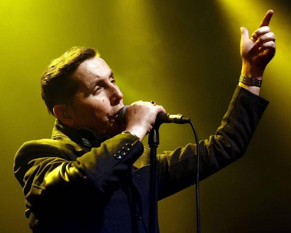 Christy Dignam performing at Vicar Street. Picture: G. McDo<em></em>nnell / VIPIRELAND.COM