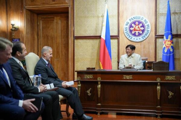 Philippine’s President Ferdinand Marcos Jr. meets with a delegation from the Emirates Nuclear Energy Corporation at Malacanang Palace in Manila on Aug. 12, 2024. (Presidential Communications Office)