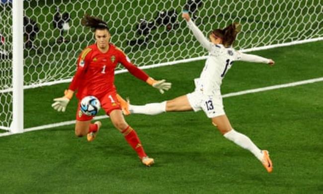 Sweden’s Zecira Musovic denies USA’s Alex Morgan
