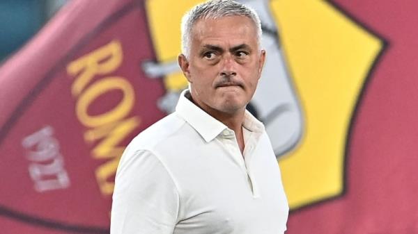 Jose Mourinho co<em></em>nfirmed that he had rejected a huge offer from Saudi Arabia in order to stay in Roma for a third season