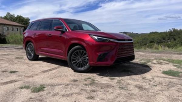 2024 Lexus TX 550h+