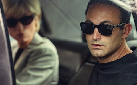 Diana, Princess of Wales (Elizabeth Debicki) and Dodi Fayed (Khalid Abdalla) portray the events leading to their deaths in The Crown