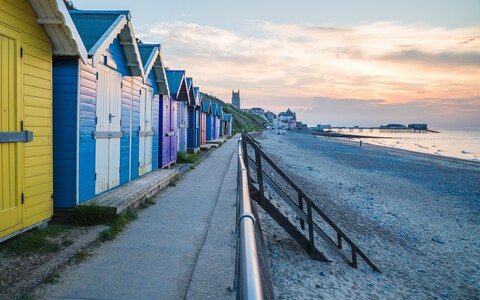 Colourful beach huts go for ￡263 a day in Cromer 