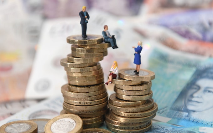 Sterling coins and bank notes