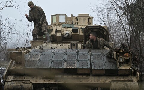 Ukrainian servicemen prepare for combat near Avdiivka