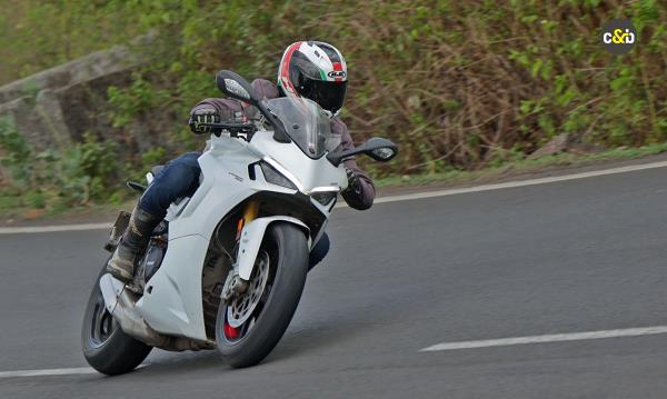 Ducati Supersport 950 S 22