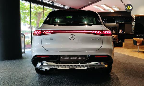 Mercedes Maybach EQS 680 9