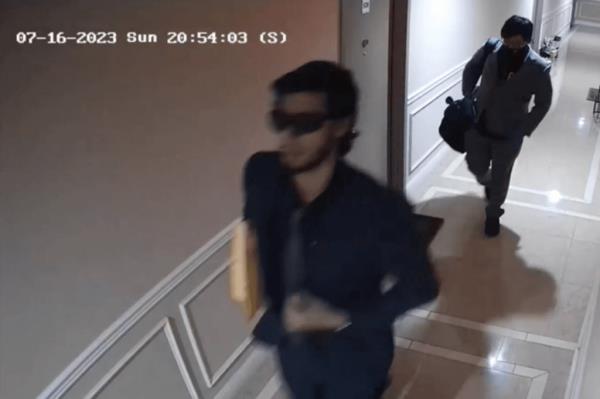 Queens push-in robbery suspects. 