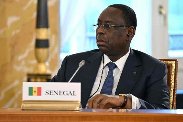 This handout picture taken by RIA Novosti on June 17, 2023 shows Senegal's President Macky Sall (C) attending a meeting of Russian president with delegations of African leaders at the Co<em></em>nstantine (Konstantinovsky) Palace in Strelna, outside Saint Petersburg.