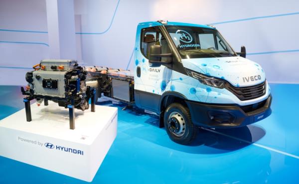 The　eDaily　hydrogen　fuel　cell　van　 developed　by　Hyundai　Motor　and　Iveco　Group