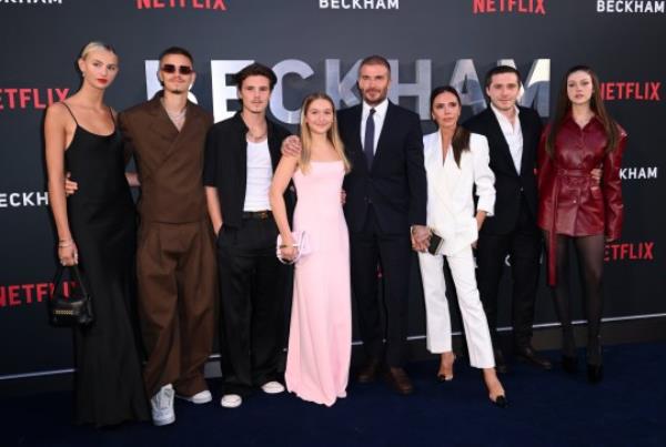 Mia Regan, Romeo Beckham, Cruz Beckham, Harper Beckham, David Beckham, Victoria Beckham, Brooklyn Beckham and Nicola Peltz Beckham.