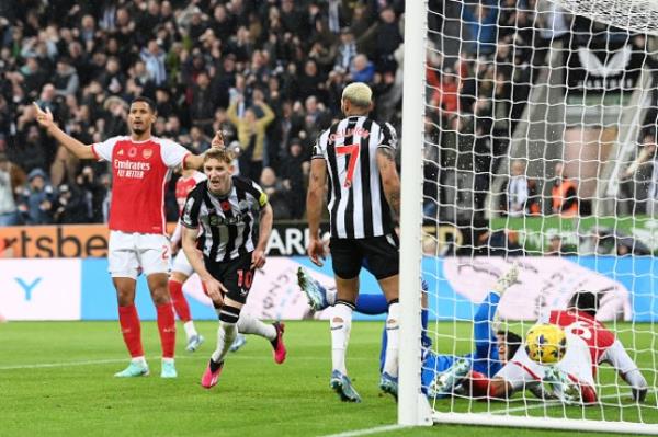 Newcastle United v Arsenal FC - Premier League