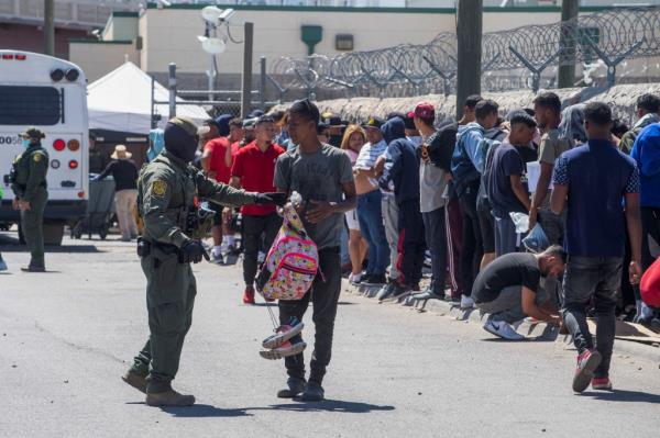 Migrants at the US border