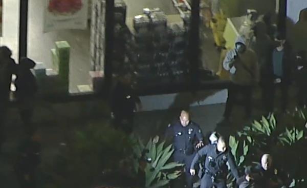 Police respo<em></em>nded to the Museum of Tolerance Wednesday night as multiple fights broke out in co<em></em>njunction with the screening of footage depicting the Hamas attack on Israel.</p>

<p>　　