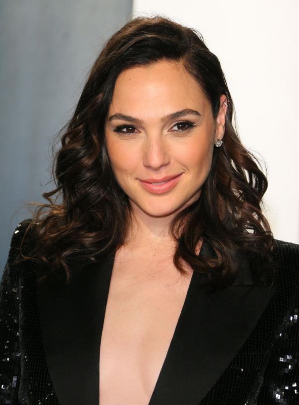 Gal Gadot at the 2020 Vanity Fair Oscar Party