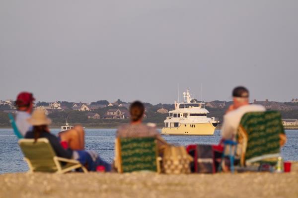 Marina workers have said whoever remains o<em></em>nboard Burke's yacht have not been welcomed back o<em></em>nto the land