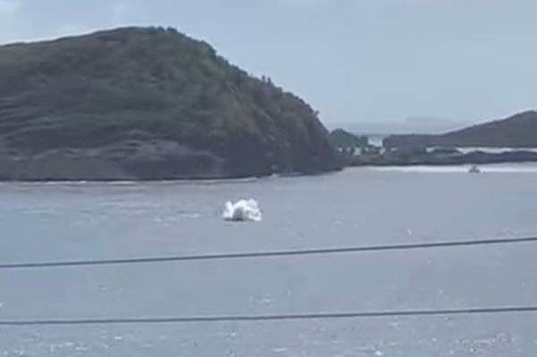 Splash seen at the spot wher<em></em>e the plane crashed off he island of Bequia