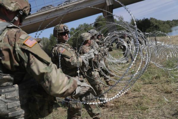 As of July 31, CBP had reported more than 1.97 million encounters with migrants attempting to illegally enter the US.</p>

<p>　　