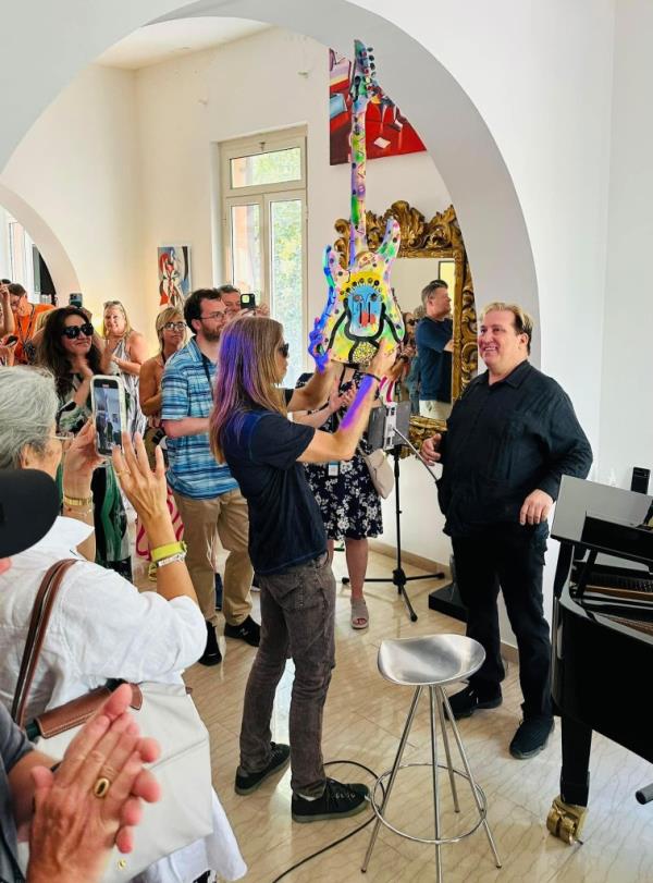 mark kostabi roman villa