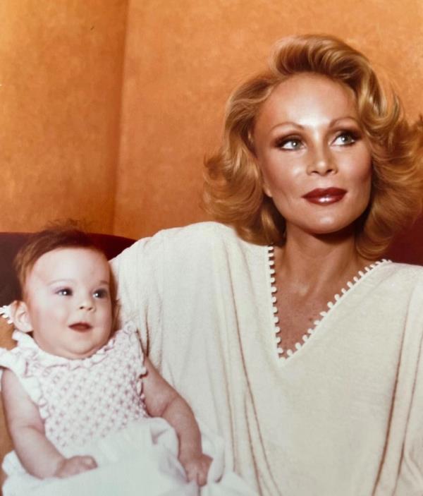 An old photo of Jocelyn Wildenstein with her daughter Diane