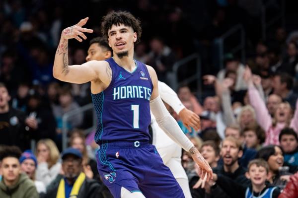 LaMelo Ball #1 of the Charlotte Hornets is a 3-point machine. 