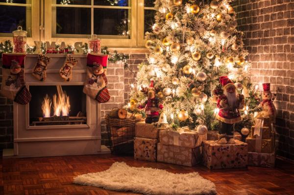 Legend says St. Nick o<em></em>nce dropped a bag of gold down a poor parishiner's chimney into a stocking hung by the fire.