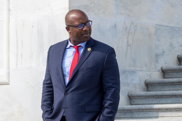 Rep. Bowman could face the censure vote after he claims he accidentally pulled a fire alarm in the Cannon House Office Building while officials were a<em></em>bout to vote on a measure that would prevent a government shutdown.