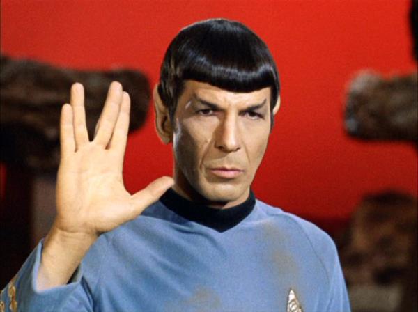 Leo<em></em>nard Nimoy in a scene from a 1967 episode of 