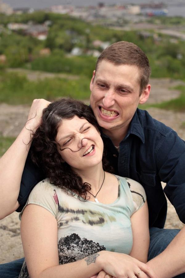 Minnesota dad kills his wife, ex and two children 8/16/2013 Facebook post</p>

<p>　　