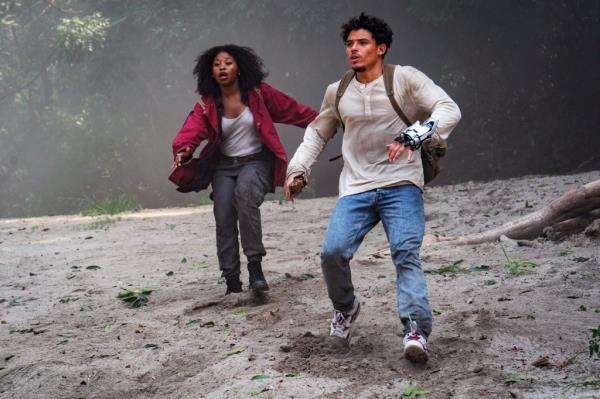 Elena (Dominique Fishback) and Noah (Antony Ramos) join the Autobots.
