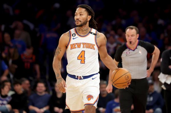 Knicks guard Derrick Rose (4) brings the ball up court against the Cleveland Cavaliers during the fourth quarter of Game 3 of the 2023 NBA playoffs at Madison Square Garden on April 21, 2023. 