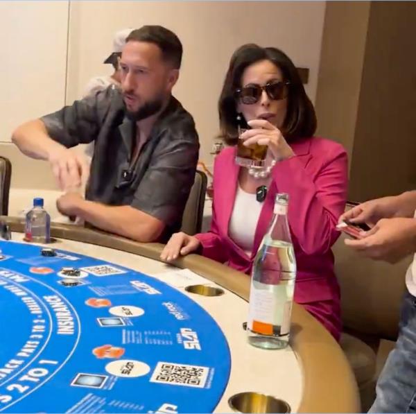 A tech startup hired a Nancy Pelosi imperso<em></em>nator to drum up attention for a new stock trading app.