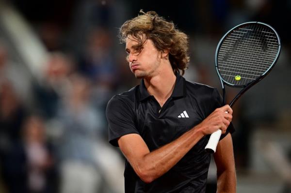Alex Zverev reacts during the 2023 French Open.
