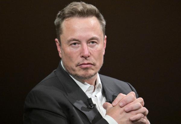 Twitter owner Elon Musk has already threatened to sue his rival, me<em></em>ta boss Mark Zuckerberg, for creating a copycot platform.