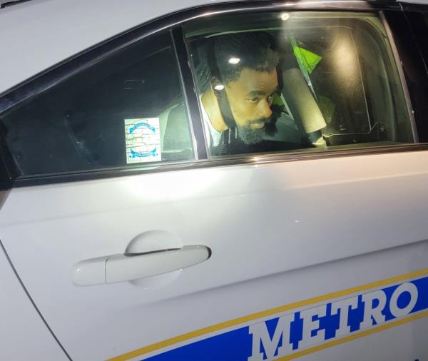 Taylor has been charged criminally several times in the past, including three counts of assault with a deadly weapon and a felony auto theft.</p>

<p>　　