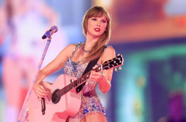 Taylor Swift Turned Down Invitation to Play at King Charles III’s Coronation, Book Claims
