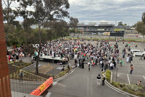 A crowd of pro-Palestinian activists and community members outside Broadmeadows Town Hall on Mo<em></em>nday night.